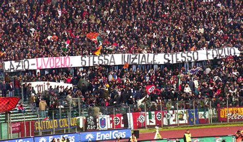 Tifo calcistico e politica in Italia