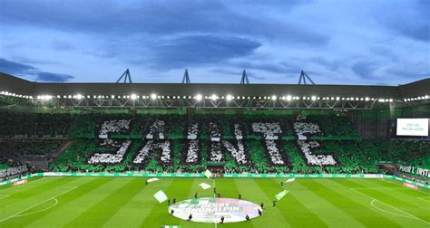 Tifosi del Manchester United allo Stade Geoffroy Guichard