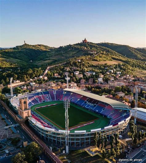 Panorama di Bologna con lo stadio Dall'Ara