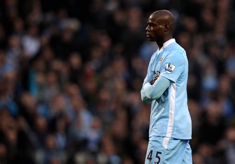 Mario Balotelli esulta dopo il gol del 3-1