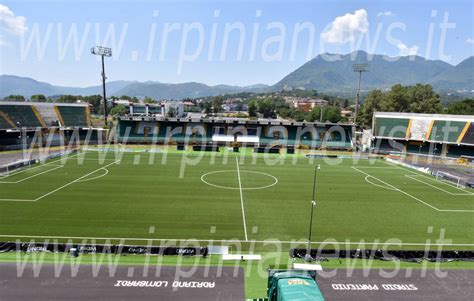 Stadio Partenio-Lombardi durante il derby Avellino-Salernitana