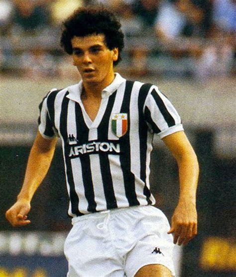 Stefano Pioli con la maglia della Juventus