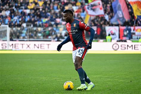 Allenamento di Mario Balotelli con il Genoa