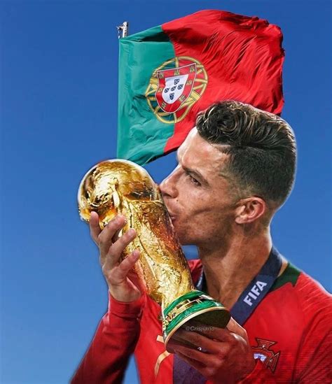 Ronaldo con la coppa del Mondo 2002