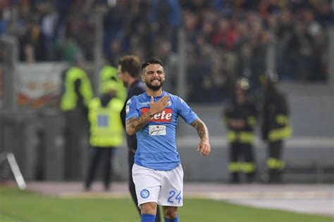 Il gol di Lorenzo Insigne su punizione