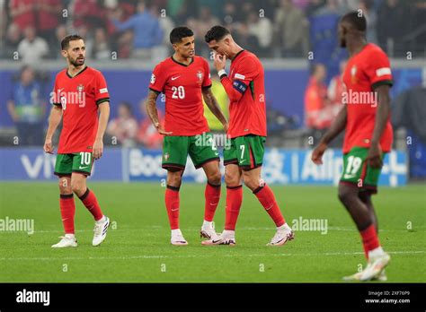 Joao Cancelo e Cristiano Ronaldo durante una partita