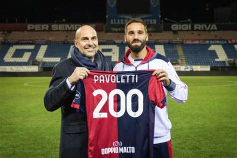 Leonardo Pavoletti che festeggia un gol