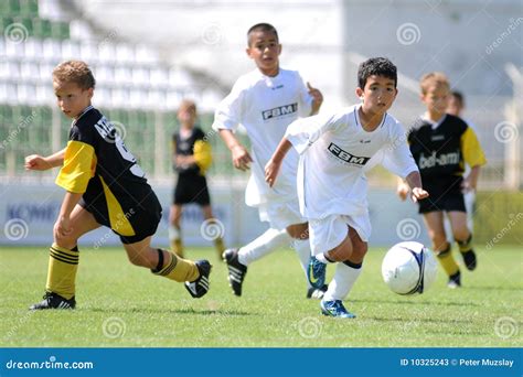 Giocatori di calcio a 11 in azione