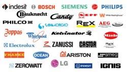 Composizione di diversi elettrodomestici delle migliori marche