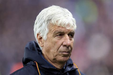 Gasperini che protesta con l'arbitro