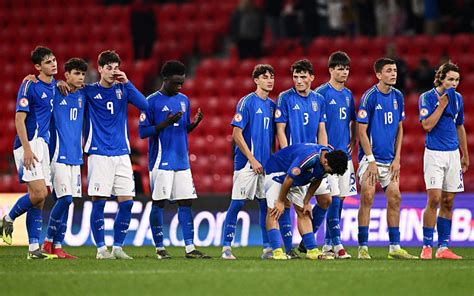 Giocatori dell'Inter Under 17 in azione