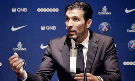 Gianluigi Buffon in conferenza stampa al PSG