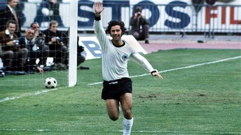 Gerd Müller in azione