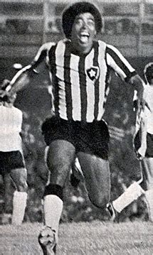 Jairzinho celebra un gol