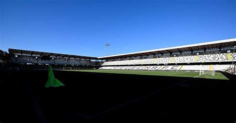 Grafico con i precedenti tra Cesena e Bari