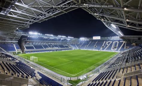 Stadio Gewiss Stadium di Bergamo pieno di tifosi
