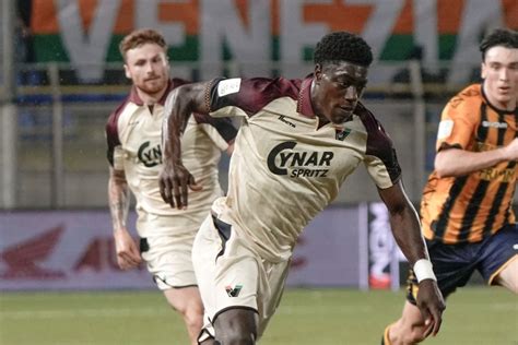 Grafico con i gol segnati da Venezia e Carrarese