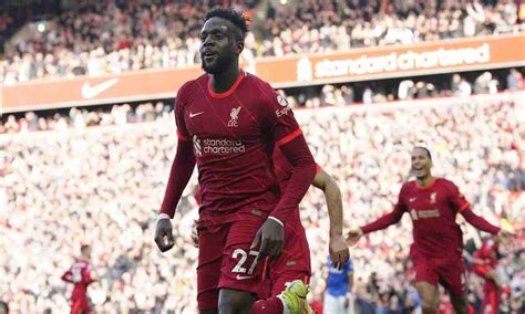 Divock Origi che esulta dopo un gol al Barcellona in Champions League