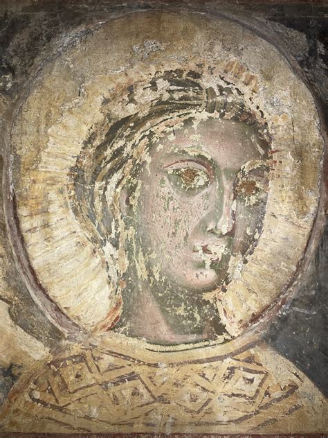 Dettaglio degli affreschi nella chiesa