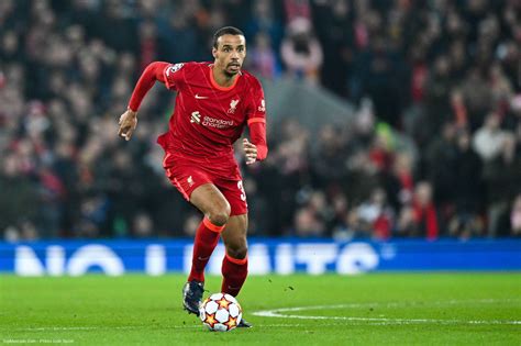 Joel Matip in azione