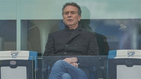 Massimo Cellino durante un'intervista