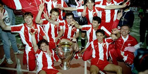 La Stella Rossa Belgrado celebra la vittoria della Coppa dei Campioni 1990-1991