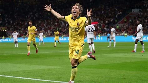 Luka Modrić celebra un gol con la Croazia