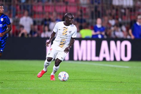 N'Golo Kanté in azione con il Chelsea