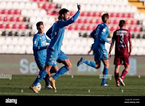 Leonardo Mancuso celebra un gol
