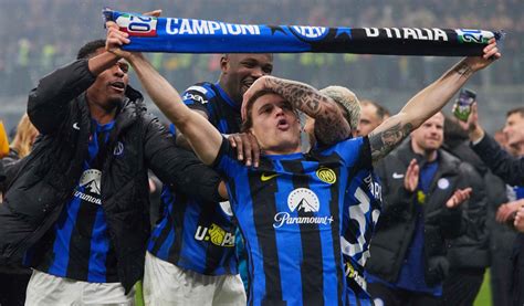 Grafico della carriera internazionale di un calciatore su Transfermarkt