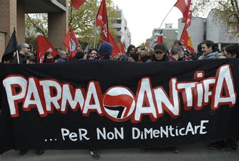 Manifesto antifascista a Parma