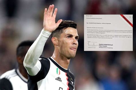 Documento di un accordo tra Juventus e Cristiano Ronaldo